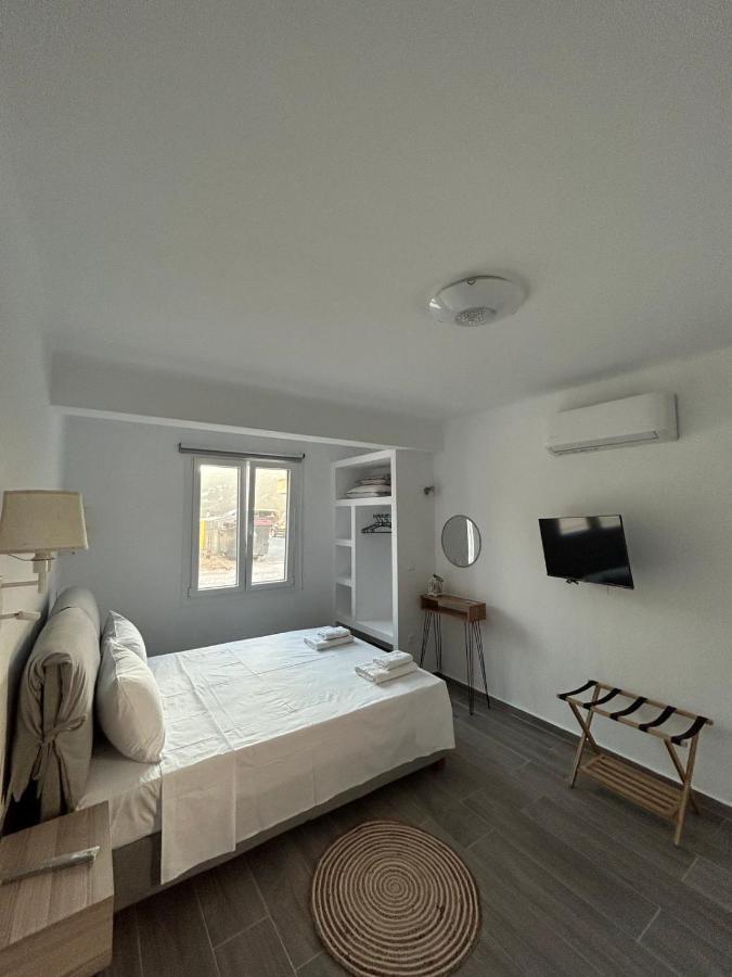 Apartament Dk Square Ándros