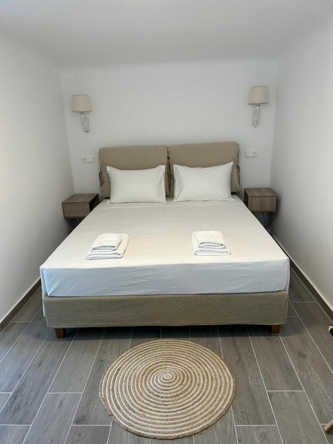 Apartament Dk Square Ándros